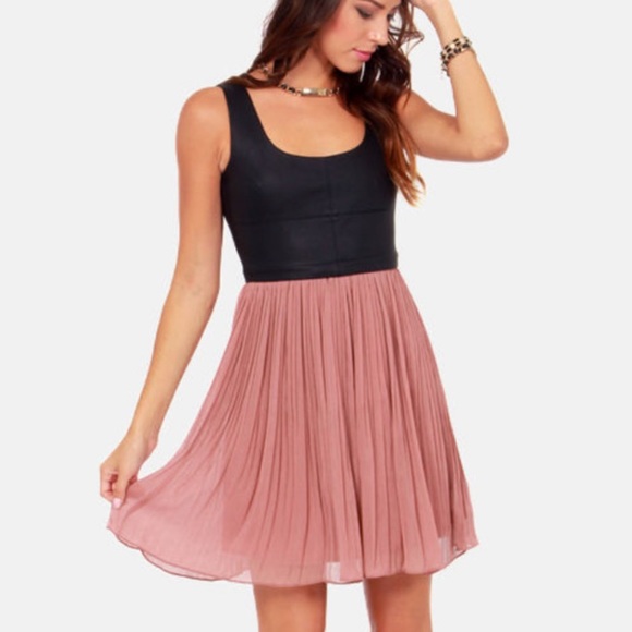 Jack By BB Dakota Elina Faux Leather Bodice Pink Chiffon Pleated Dress - Picture 11 of 15
